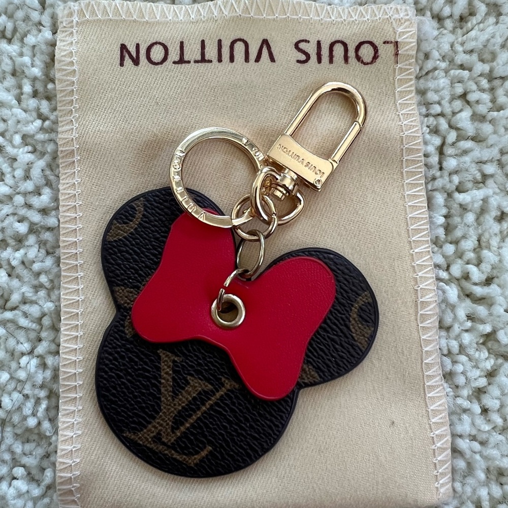 Mini mouse keychain